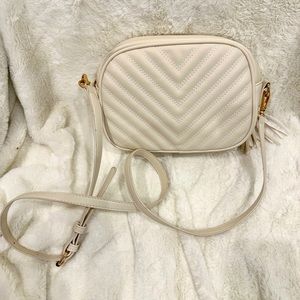 White crossbody bag